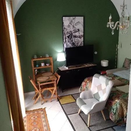 Armony House 招待所